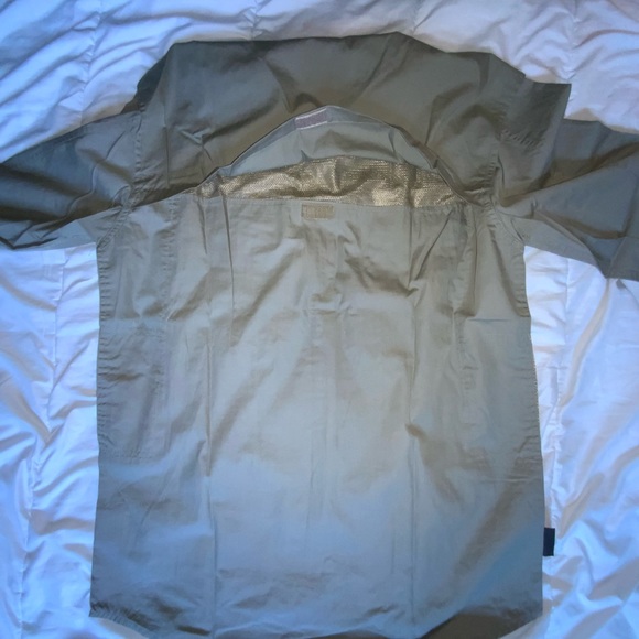 Pacific Trail, medium cotton shirt, cool, quick-dry, pit to pit 23.”vent in back - Picture 4 of 6